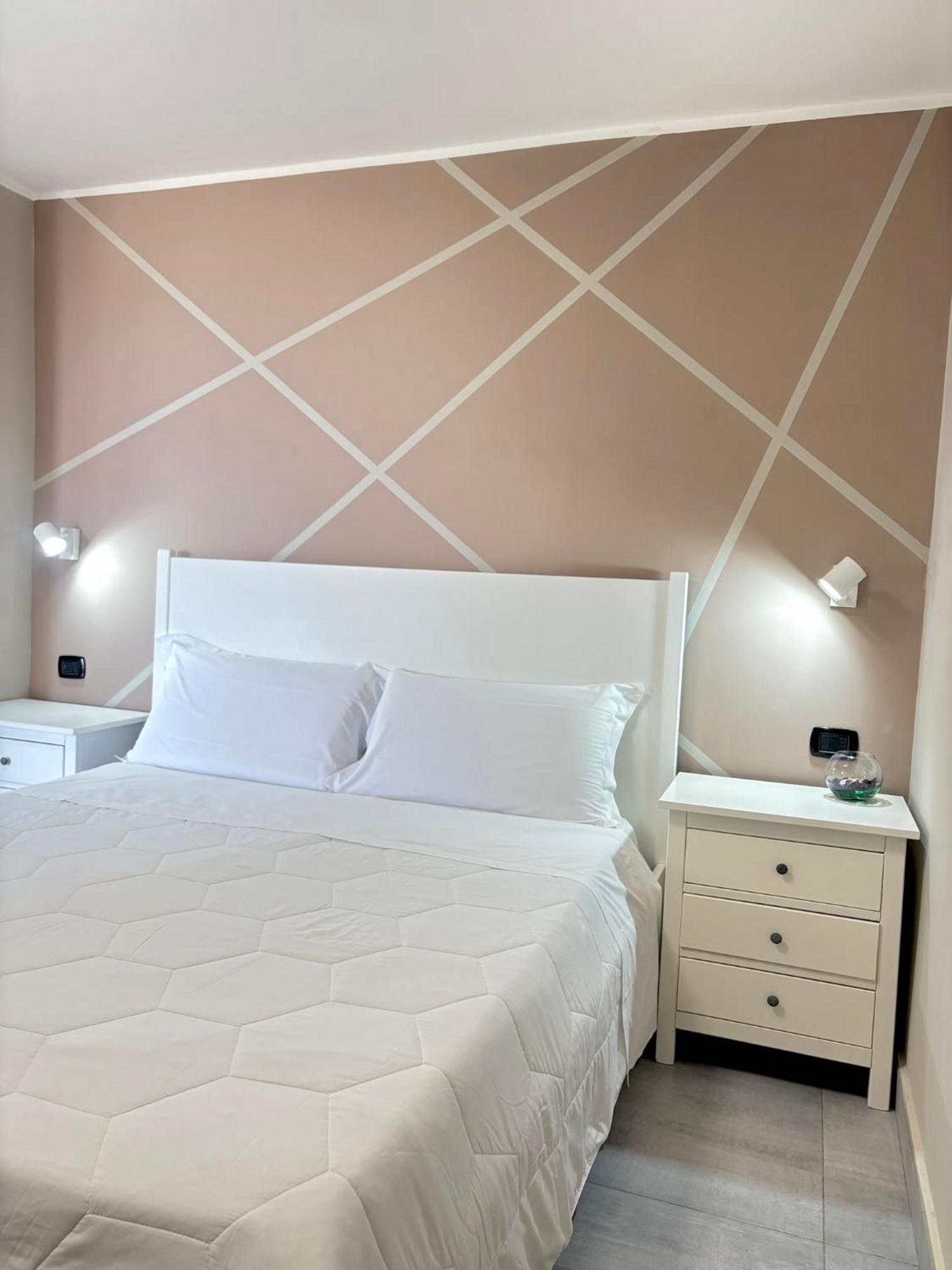 Aldiva Rooms Torvaianica Bagian luar foto